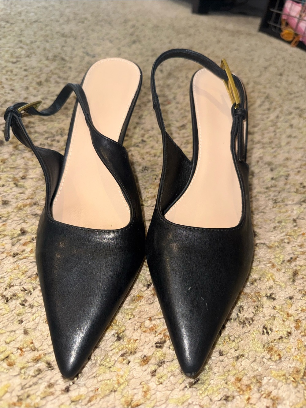 Black Pointed Slingback Pumps - Women's Classic Style